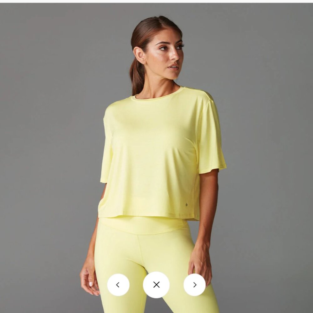 TaviLuxe® Crop Tee